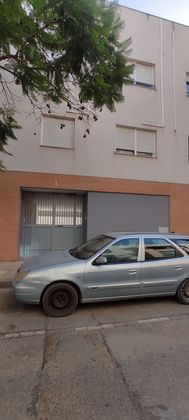 Foto 2 de Venta de piso en calle Zona la Olivarera de 2 habitaciones con garaje y aire acondicionado