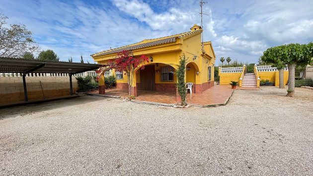 Foto 1 de Chalet en venta en Rafelguaraf de 3 habitaciones con terraza y piscina
