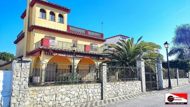 Foto 1 de Xalet en venda a Sanlúcar la Mayor de 5 habitacions amb terrassa i piscina