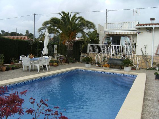 Foto 2 de Xalet en venda a Colonia Escandinavia-Cautivador de 4 habitacions amb terrassa i piscina