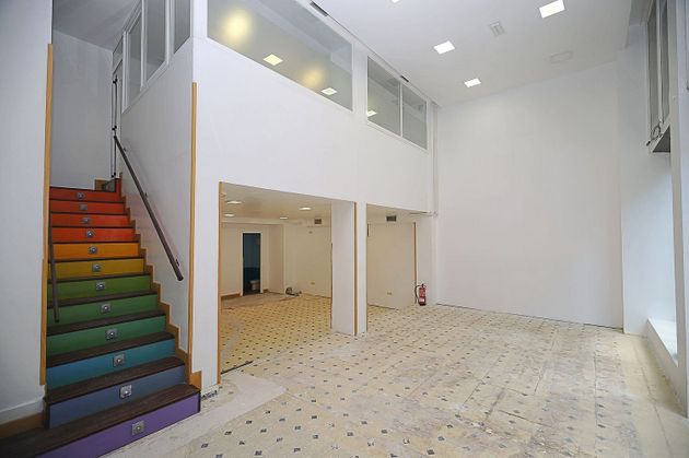 Foto 2 de Local en alquiler en Trafalgar de 140 m²