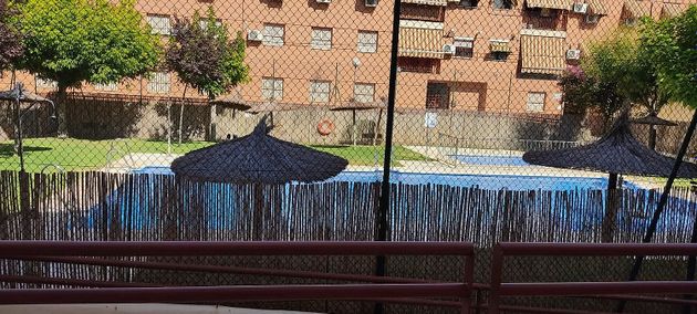 Foto 1 de Pis en venda a calle Libertador Juan Rafael Mora de 4 habitacions amb terrassa i piscina