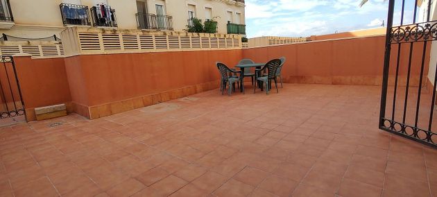 Foto 2 de Pis en venda a calle De Los Cuatro Caños de 2 habitacions amb terrassa i piscina
