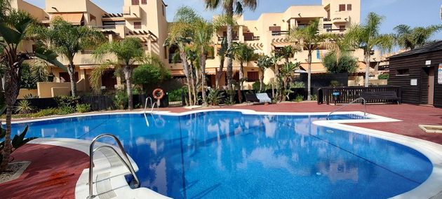 Foto 2 de Pis en venda a calle Arrayan de 3 habitacions amb terrassa i piscina