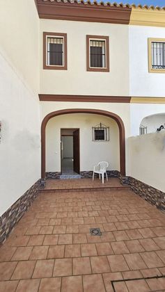 Foto 1 de Venta de casa adosada en Mairena del Alcor de 3 habitaciones con terraza y garaje
