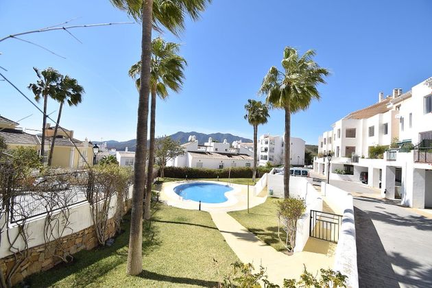 Foto 2 de Pis en venda a Alhaurín el Grande de 2 habitacions amb terrassa i piscina