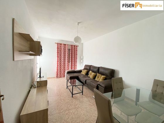 Foto 2 de Piso en alquiler en Zafra de 2 habitaciones con terraza y muebles