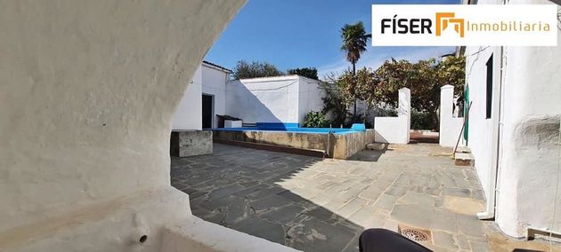 Foto 1 de Xalet en venda a Medina de las Torres de 9 habitacions amb piscina i jardí
