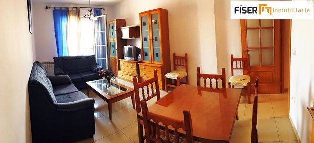 Foto 1 de Piso en alquiler en Zafra de 2 habitaciones con terraza y muebles