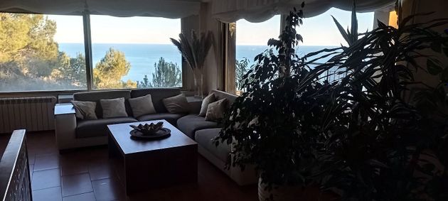 Foto 2 de Xalet en venda a calle Isla Espinosa de 4 habitacions amb terrassa i piscina