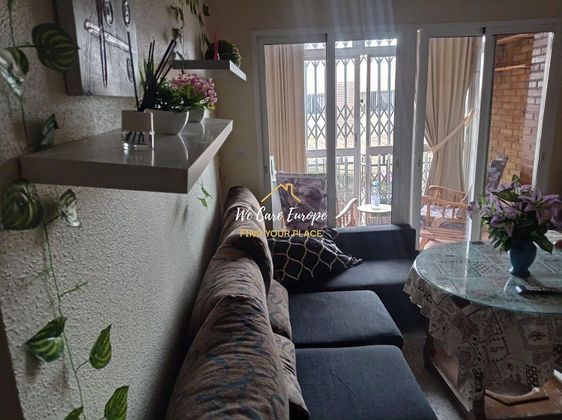 Foto 1 de Piso en alquiler en Polígono Cartuja – La Paz de 4 habitaciones con muebles y balcón