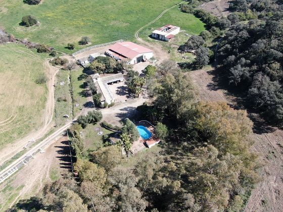 Foto 1 de Casa rural en venda a calle La Puebla de Cazalla de 6 habitacions amb piscina i jardí
