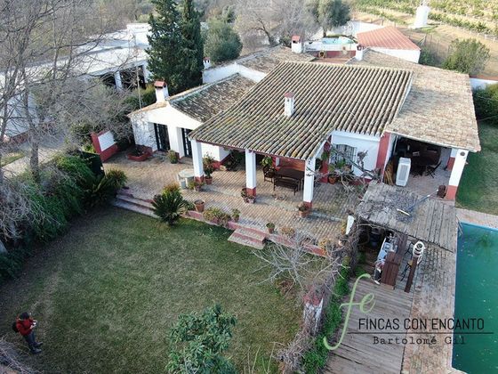 Foto 1 de Casa rural en venda a calle Burguillos de 6 habitacions amb terrassa i piscina