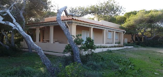 Foto 1 de Casa rural en venda a calle De Can Simonet I de 4 habitacions amb terrassa i jardí