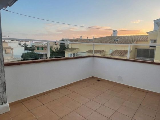 Foto 2 de Ático en venta en avenida Vuit D´Agost de 2 habitaciones con terraza y balcón