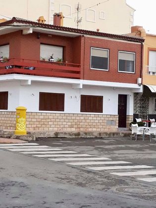 Foto 2 de Casa adossada en venda a calle Baria de 3 habitacions i 101 m²