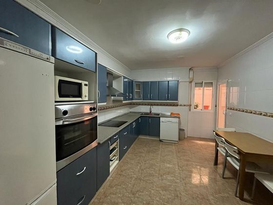 Foto 2 de Piso en venta en calle Doctor Emilio Gimeno de 3 habitaciones con garaje y calefacción