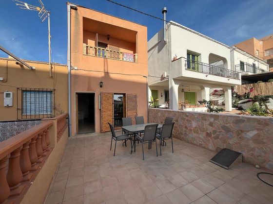 Foto 2 de Casa en venda a calle Baria de 4 habitacions amb terrassa