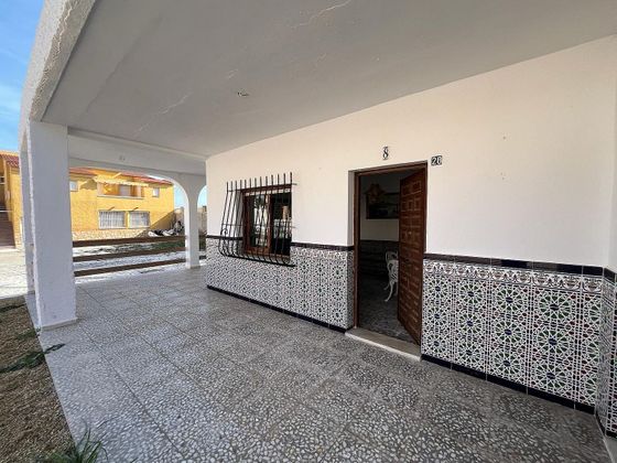 Foto 1 de Venta de chalet en calle El Calón de 3 habitaciones con terraza y jardín