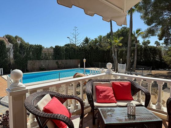 Foto 1 de Chalet en venta en  El Acequión - Los Naúfragos de 3 habitaciones con terraza y piscina