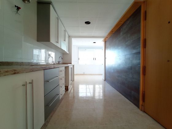 Foto 2 de Pis en venda a Centro - Castellón de la Plana de 5 habitacions amb terrassa i ascensor