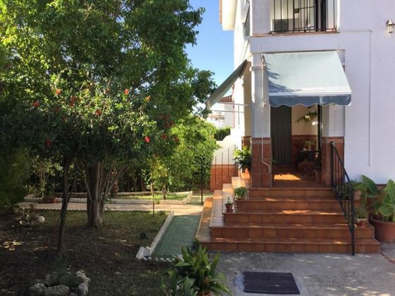 Foto 2 de Casa en venda a Punta Umbría de 3 habitacions amb jardí i aire acondicionat