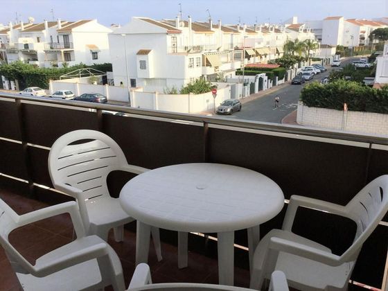 Foto 1 de Alquiler de piso en Cartaya de 2 habitaciones con terraza y piscina