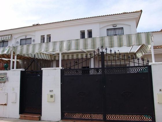 Foto 1 de Alquiler de casa en Cartaya de 4 habitaciones con terraza