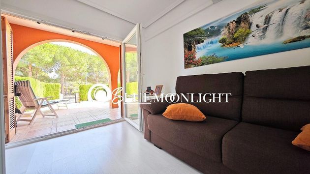 Foto 2 de Piso en venta en Costa sur de 2 habitaciones con terraza y garaje