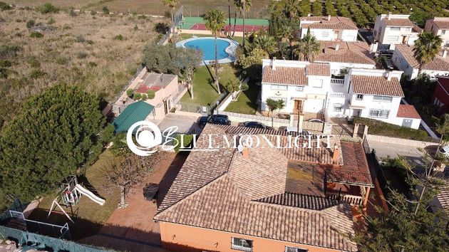 Foto 2 de Chalet en venta en Las Atalayas - Urmi - Cerro Mar de 4 habitaciones con terraza y piscina