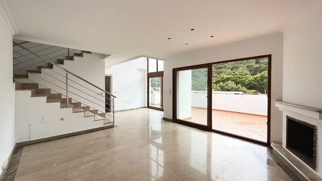 Foto 1 de Casa adossada en venda a calle De la Vaguada de 3 habitacions amb terrassa i piscina