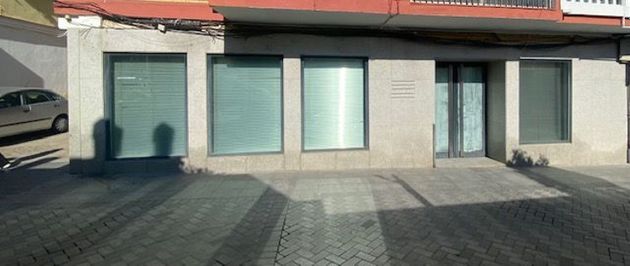 Foto 1 de Alquiler de local en Las Almenas de 181 m²