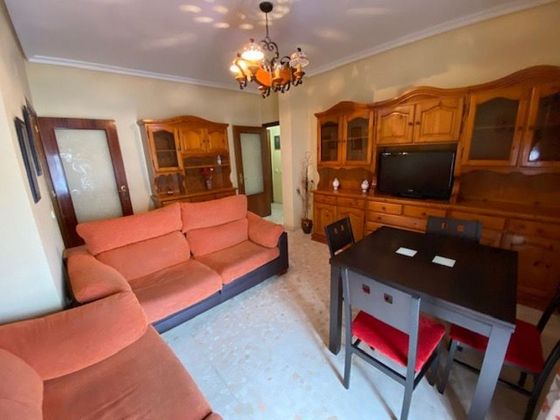 Foto 2 de Pis en venda a Bellavista de 3 habitacions amb mobles i balcó