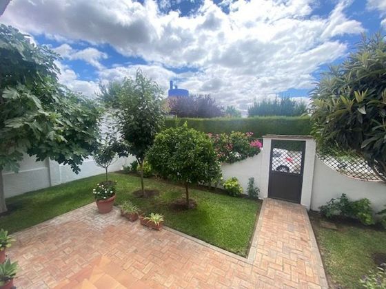 Foto 2 de Xalet en venda a Las Almenas de 6 habitacions amb terrassa i piscina