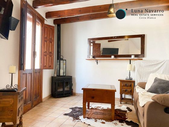 Foto 1 de Casa en venda a calle Fonteta de 1 habitació amb calefacció