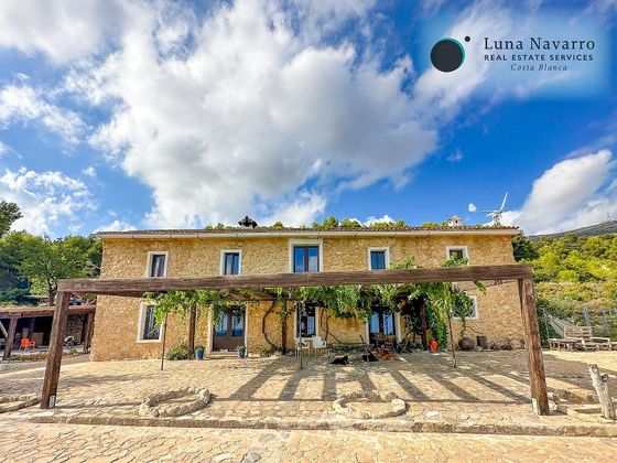 Foto 1 de Casa rural en venta en calle De la Torreta de 8 habitaciones con terraza y piscina
