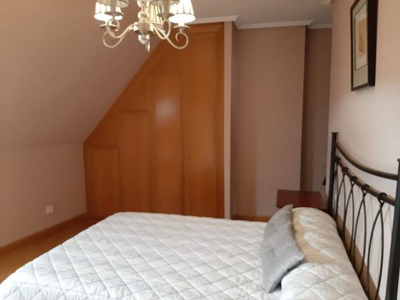 Foto 2 de Dúplex en venta en Piñeiros- Freixeiro de 3 habitaciones con garaje y calefacción