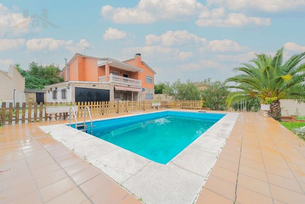 Foto 1 de Chalet en venta en Calypo Fado de 6 habitaciones con terraza y piscina