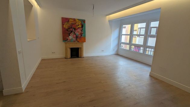 Foto 1 de Piso en venta en Marquès de la Fontsanta - Pere Garau de 3 habitaciones con aire acondicionado y ascensor