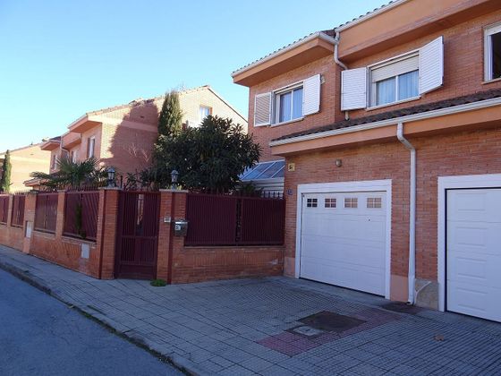 Foto 1 de Casa en venda a Guadalix de la Sierra de 3 habitacions amb terrassa i piscina