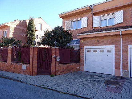 Foto 2 de Casa en venda a Guadalix de la Sierra de 3 habitacions amb terrassa i piscina