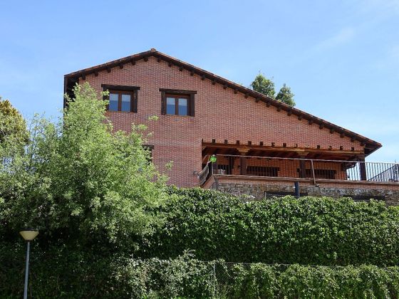 Foto 1 de Xalet en venda a calle Ebro de 3 habitacions amb terrassa i piscina