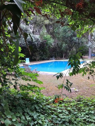 Foto 2 de Xalet en venda a Hermanos Falcó - Sepulcro Bolera de 5 habitacions amb piscina i jardí