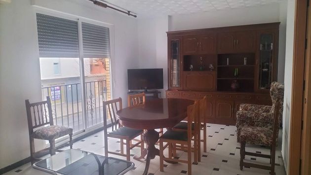 Foto 1 de Casa en lloguer a avenida De Cadiz de 4 habitacions amb terrassa i mobles