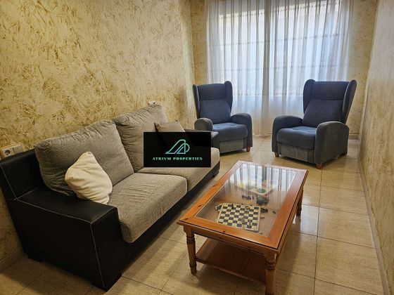 Foto 1 de Alquiler de piso en Zona Pueblo de 2 habitaciones con muebles y aire acondicionado