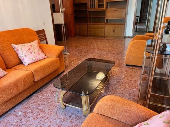 Foto 2 de Pis en venda a Santa Rosa - Valdeolleros de 3 habitacions amb terrassa i aire acondicionat