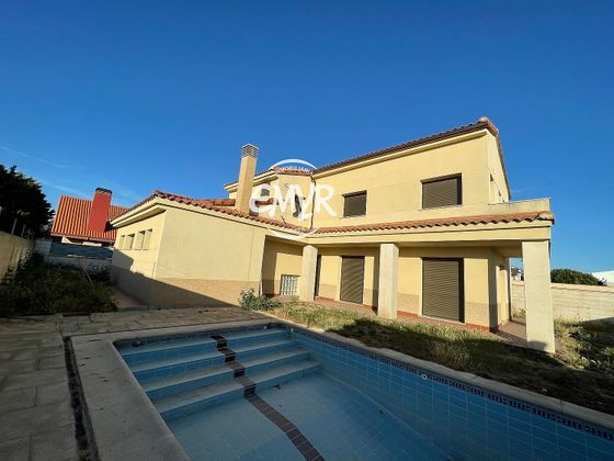 Foto 1 de Chalet en venta en Morales del Vino de 4 habitaciones con terraza y piscina