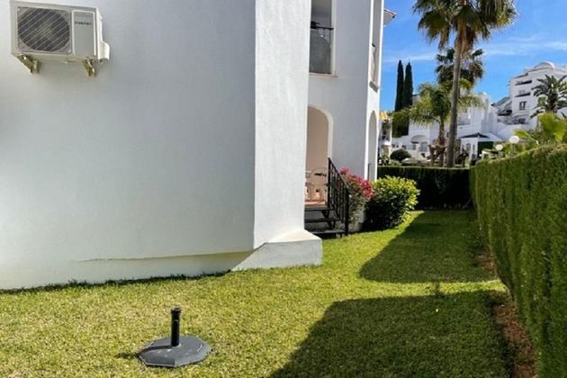 Foto 2 de Piso en venta en calle Vélez Málaga de 2 habitaciones con terraza y piscina