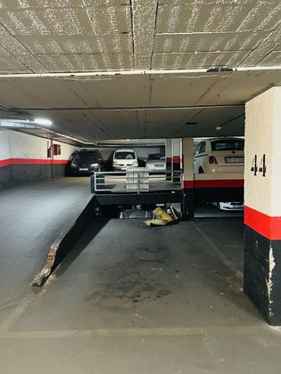 Foto 1 de Alquiler de garaje en calle Cartagena de 12 m²