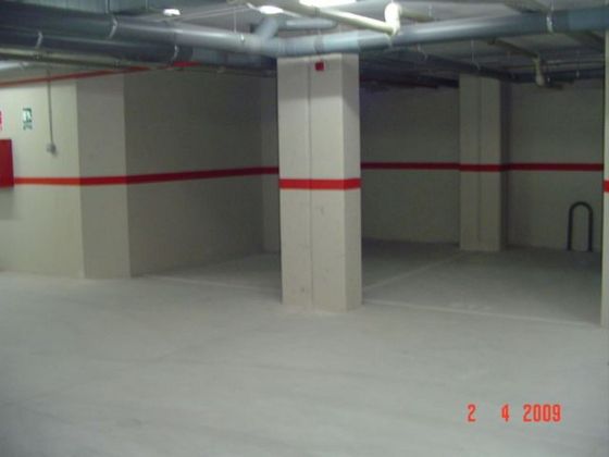 Foto 1 de Alquiler de garaje en calle De Los Vascos de 12 m²